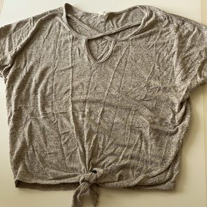 Women’s top with tie